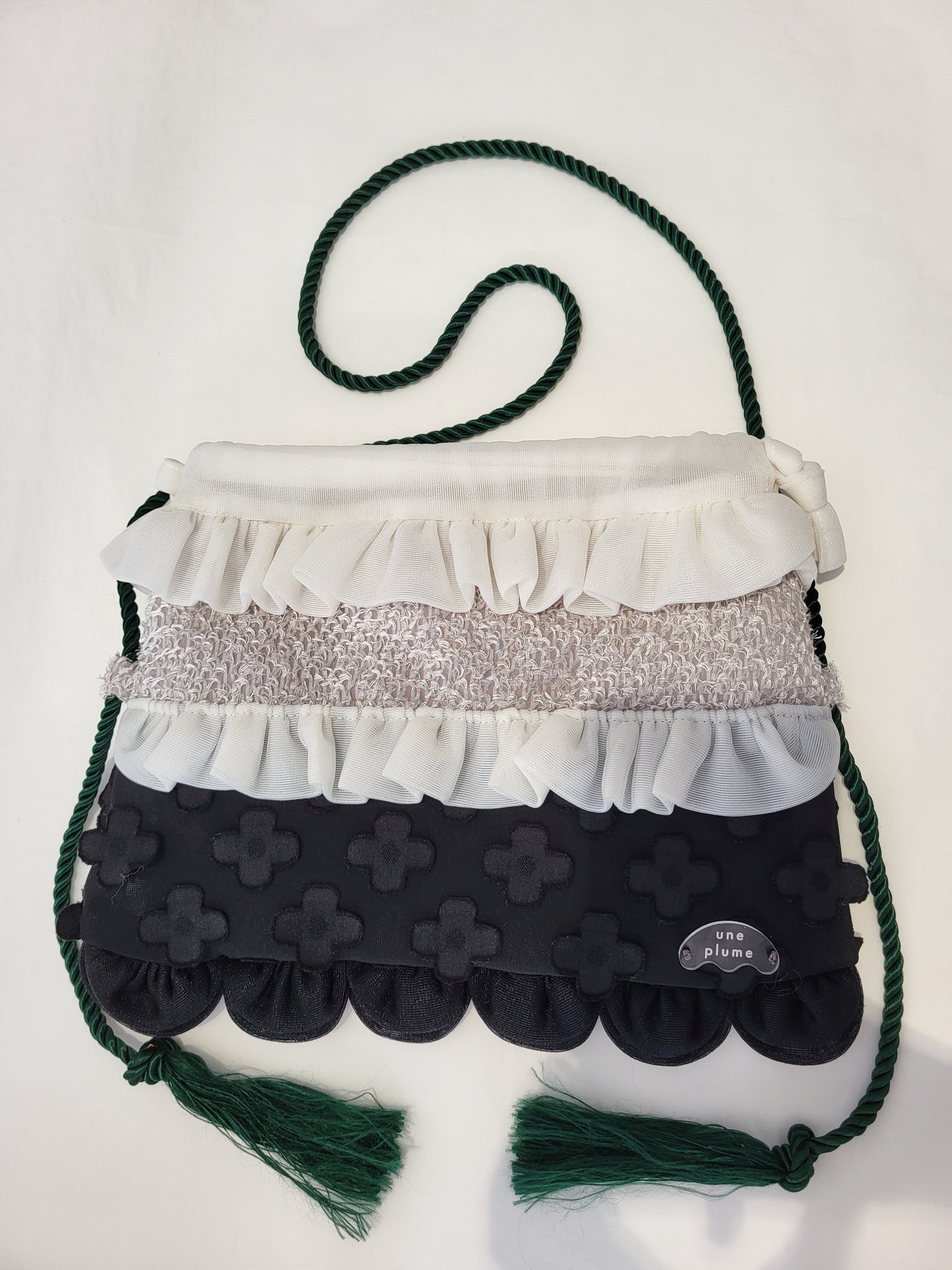 Draw String Mesh Bag - Une plume