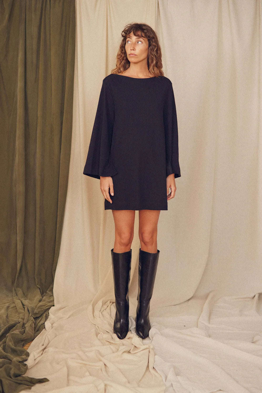 Mini Dress Orangic Cotton. -Black by Cossac
