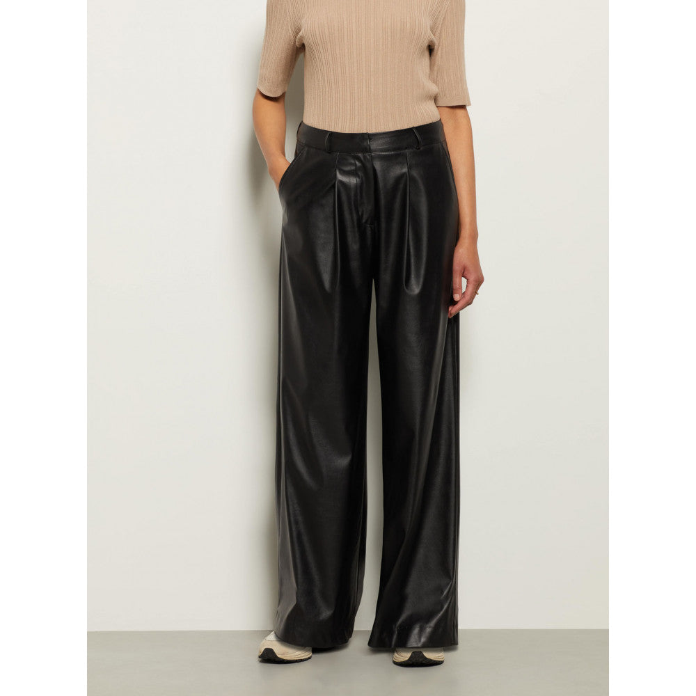 Hebe Pants Black by Alchemist