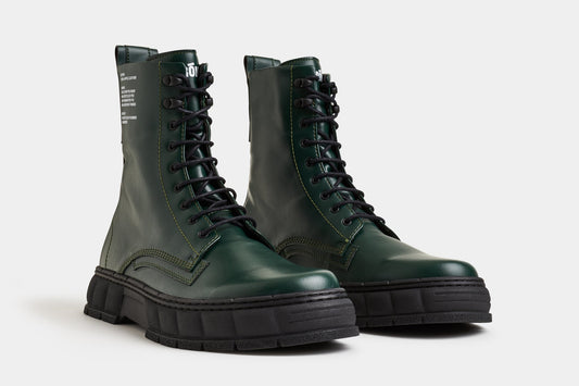 1992 Forest Green Apple Boots by Viron