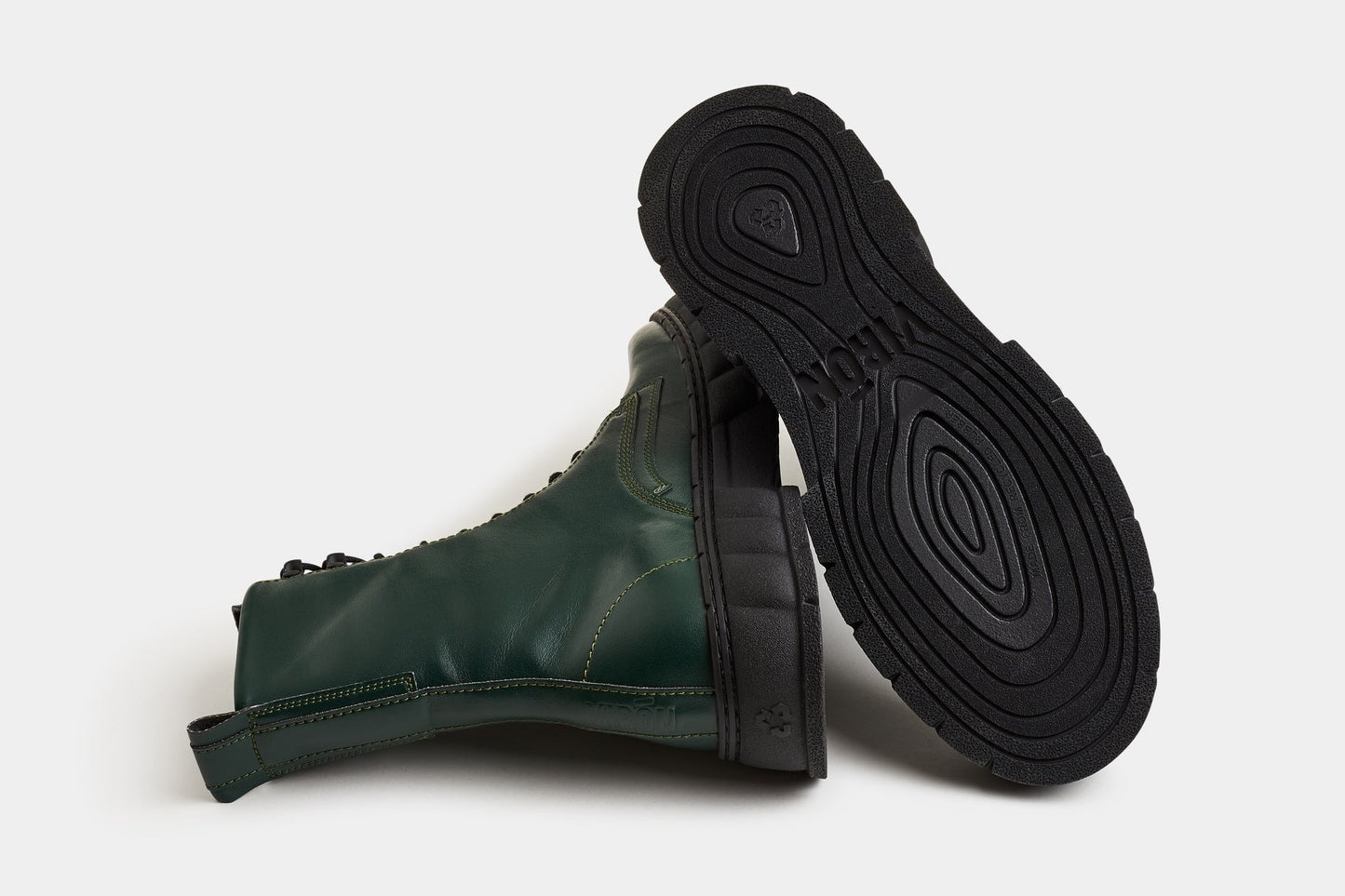 1992 Forest Green Apple Boots by Viron
