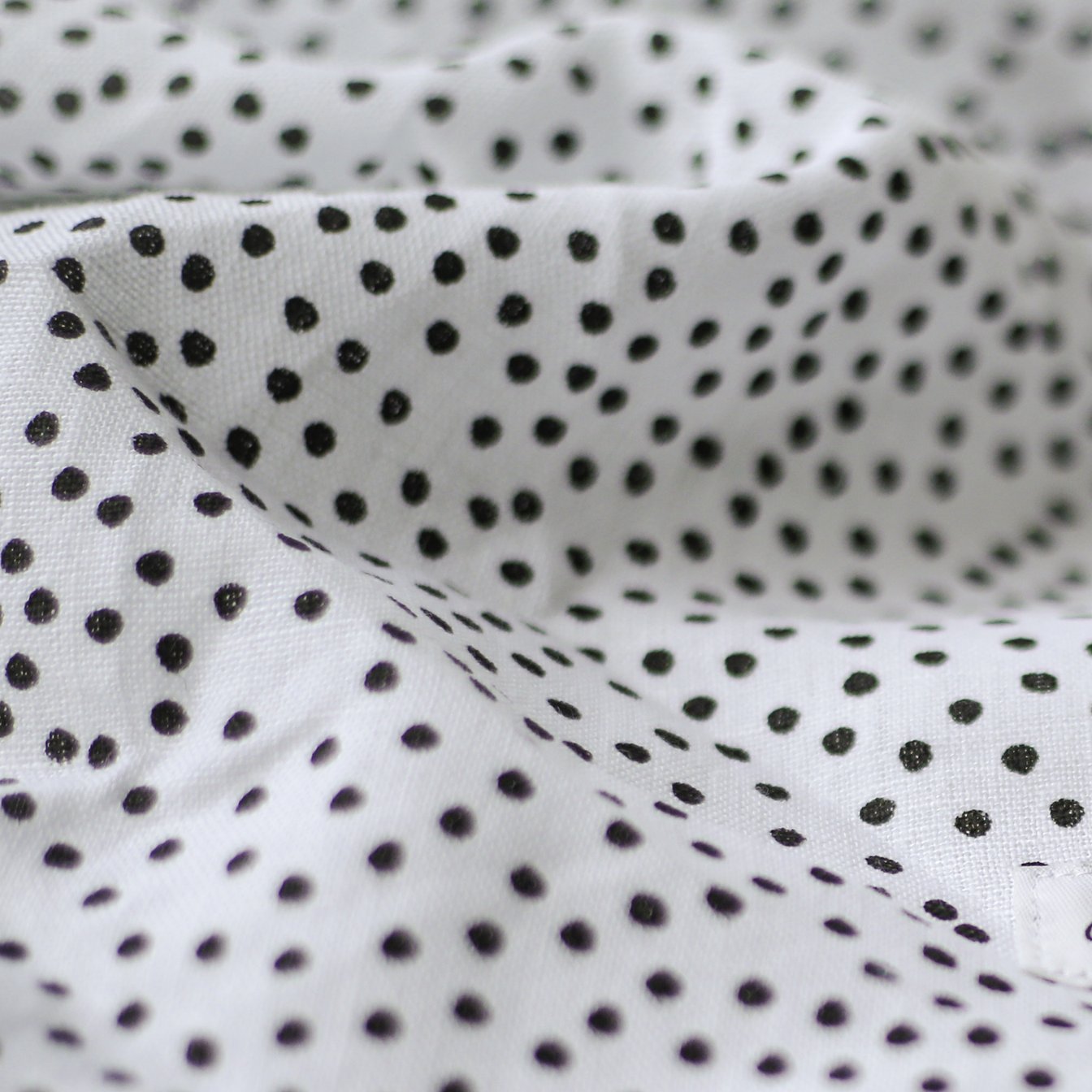 Linen Table Runner Dots by Eulenschnitt