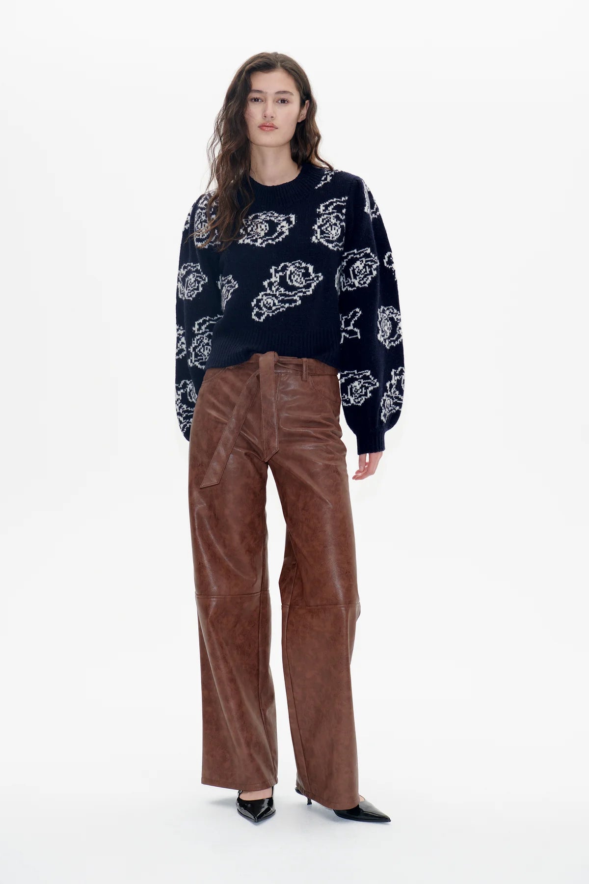 Cherika Sweater - Navy Creme by Baum und Pferdgarten – The Modu Shop