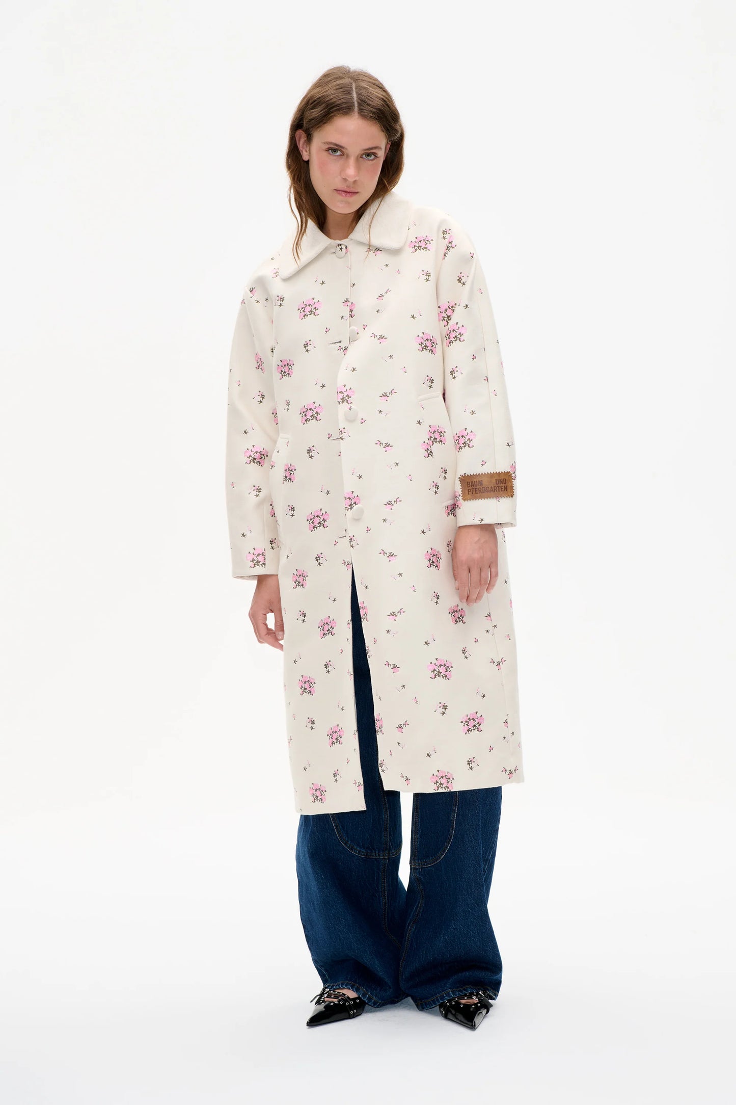 Daisy Coat - Fuchsia Pink Flower by Baum und Pferdgarten