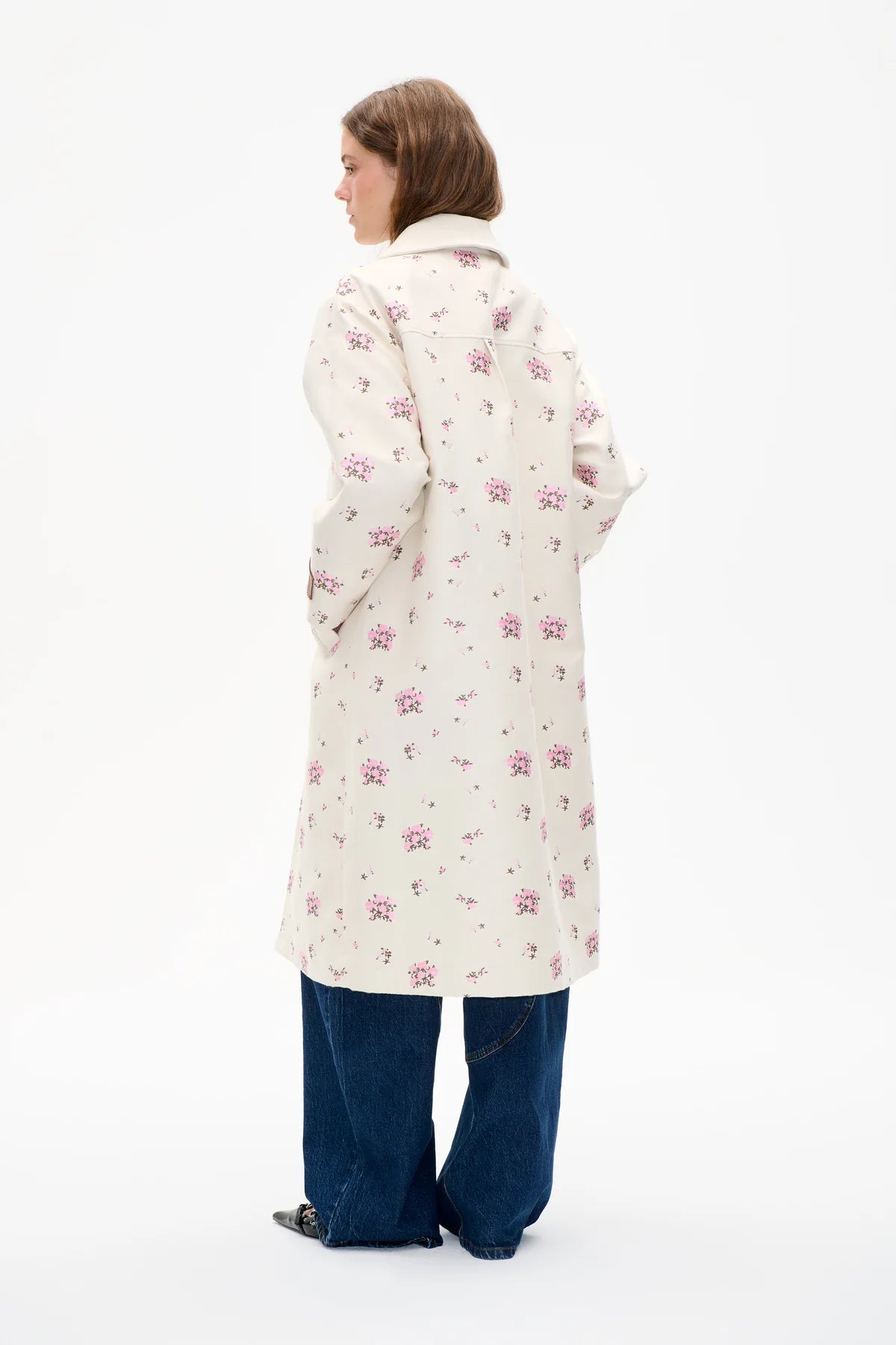 Daisy Coat - Fuchsia Pink Flower by Baum und Pferdgarten