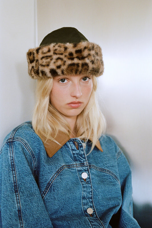 Louise Hat -Rosin Green Leopard by Baum und Pferdgarten