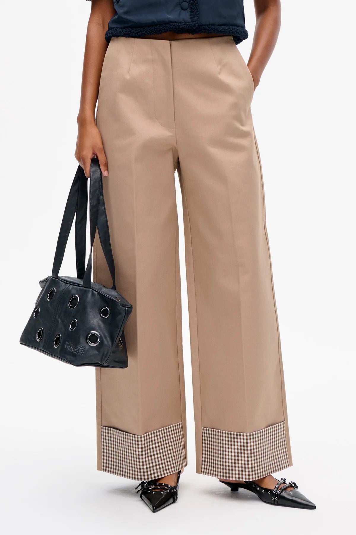Narin Trousers - Portabella Camel Check by Baum und Pferdgarten