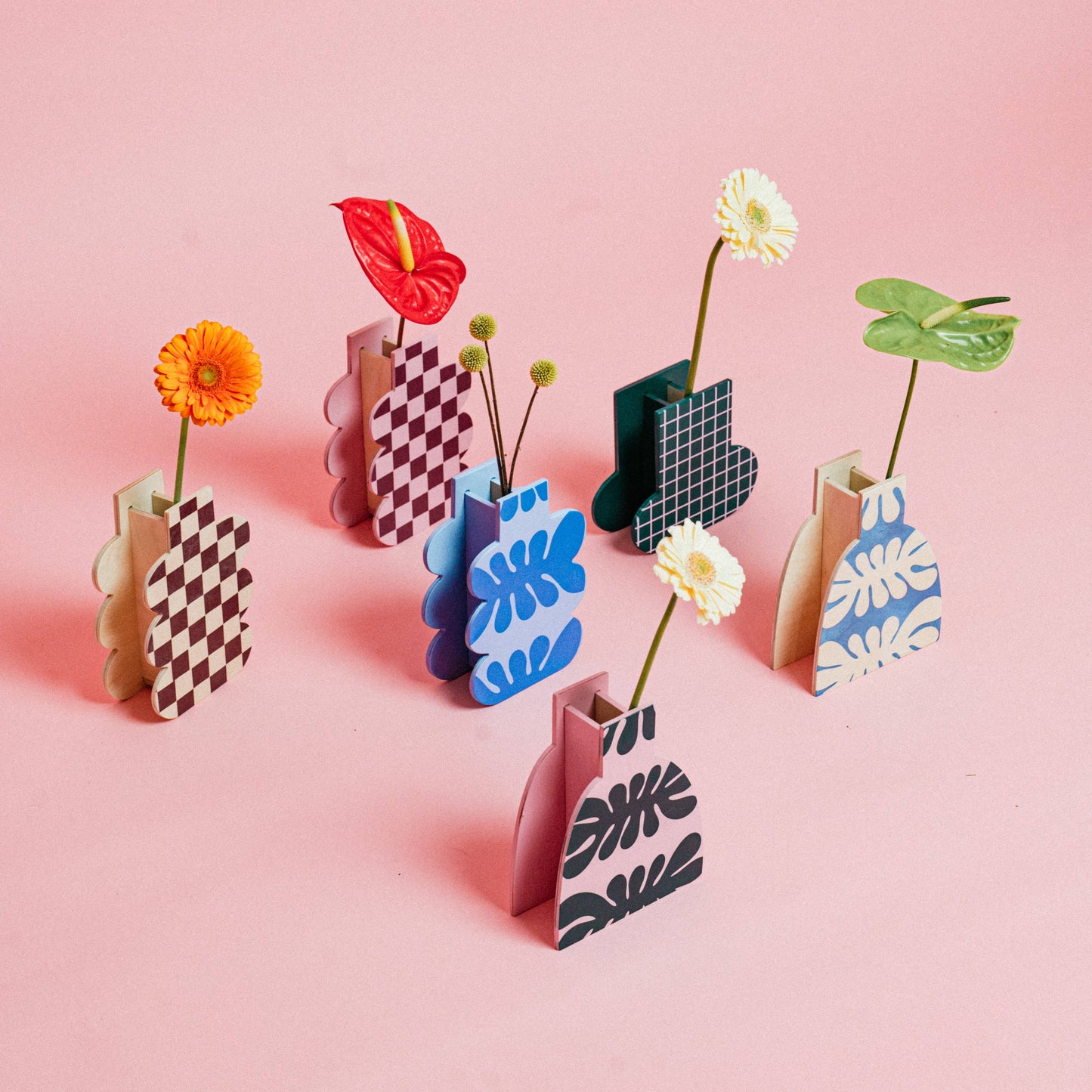 Wooden Vase with Monstera pattern by Milin