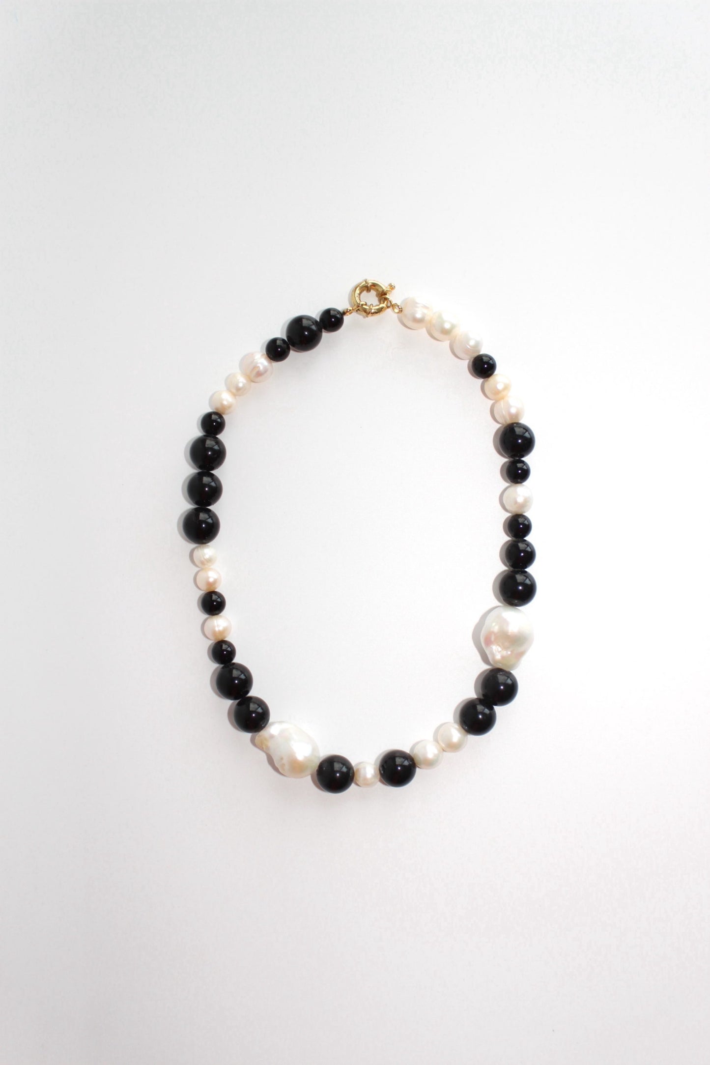 Dodici Necklace - Onyx Pearl by Labro