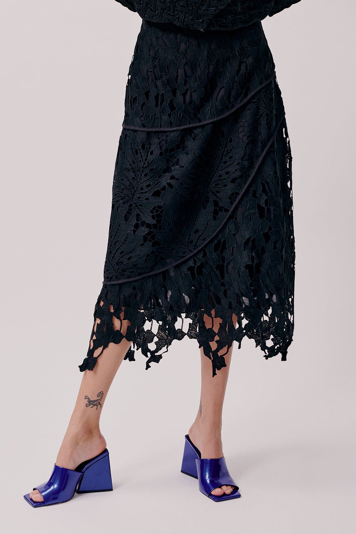 Chloe Skirt - Black Heavy Lace by Hofmann Copenhagen