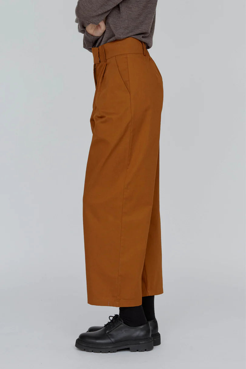 NT Vinona Pants - Monks Robe by Basic Apparel