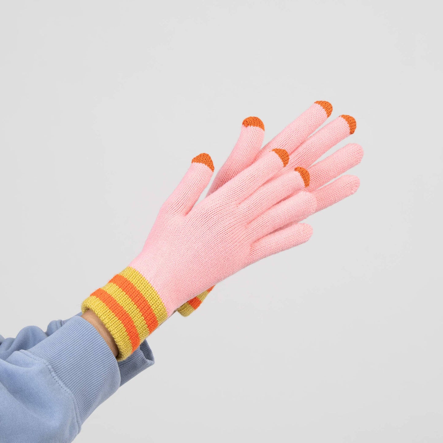 Sport Cuff Touchscreen Gloves: Lilac