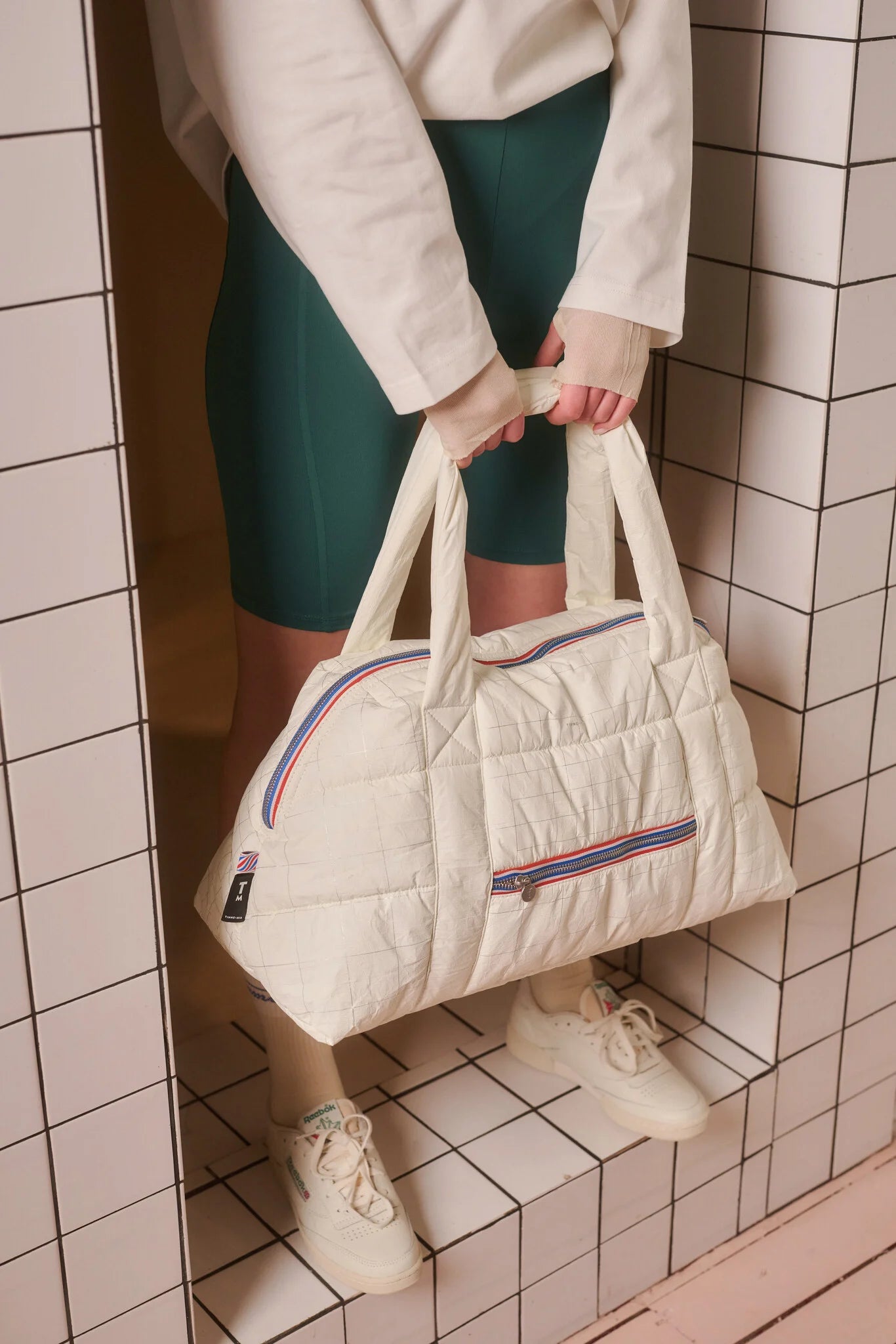 Melle Puffy Sports Bag - Tyvek White by Tinne + Mia